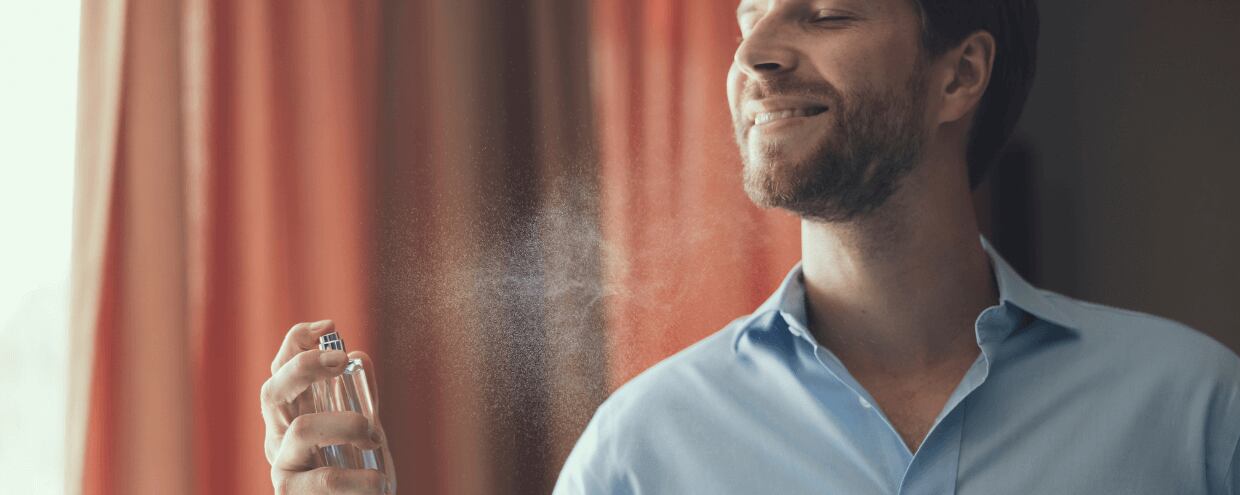 Come ottenere il massimo dal vostro profumo: il segreto per far durare di più la pelle e i vestiti